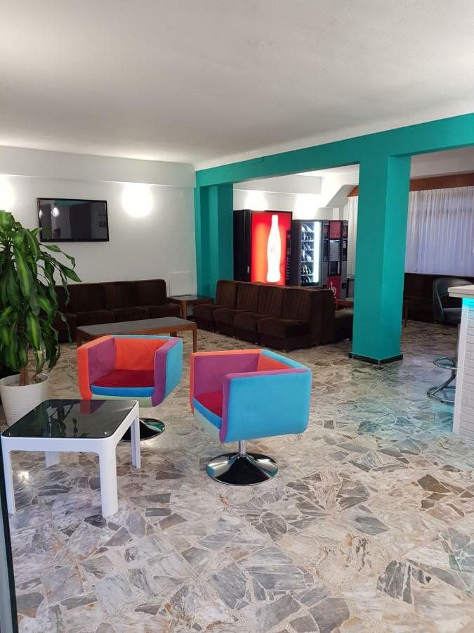 Hostal Rosi Ларедо Екстер'єр фото