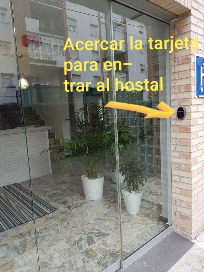 Hostal Rosi Ларедо Екстер'єр фото
